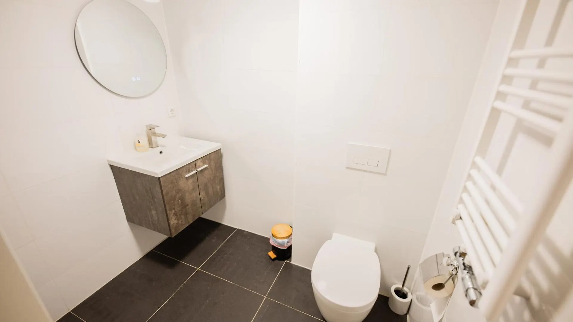 Two-Bedroom Apartment Bs-Bsh Rotterdam Hollanda